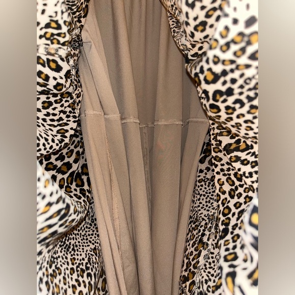 women's XXL Tiered Cheetah Print Dress With Balloon Sleeve Keyhole maxi length - Picture 11 of 11